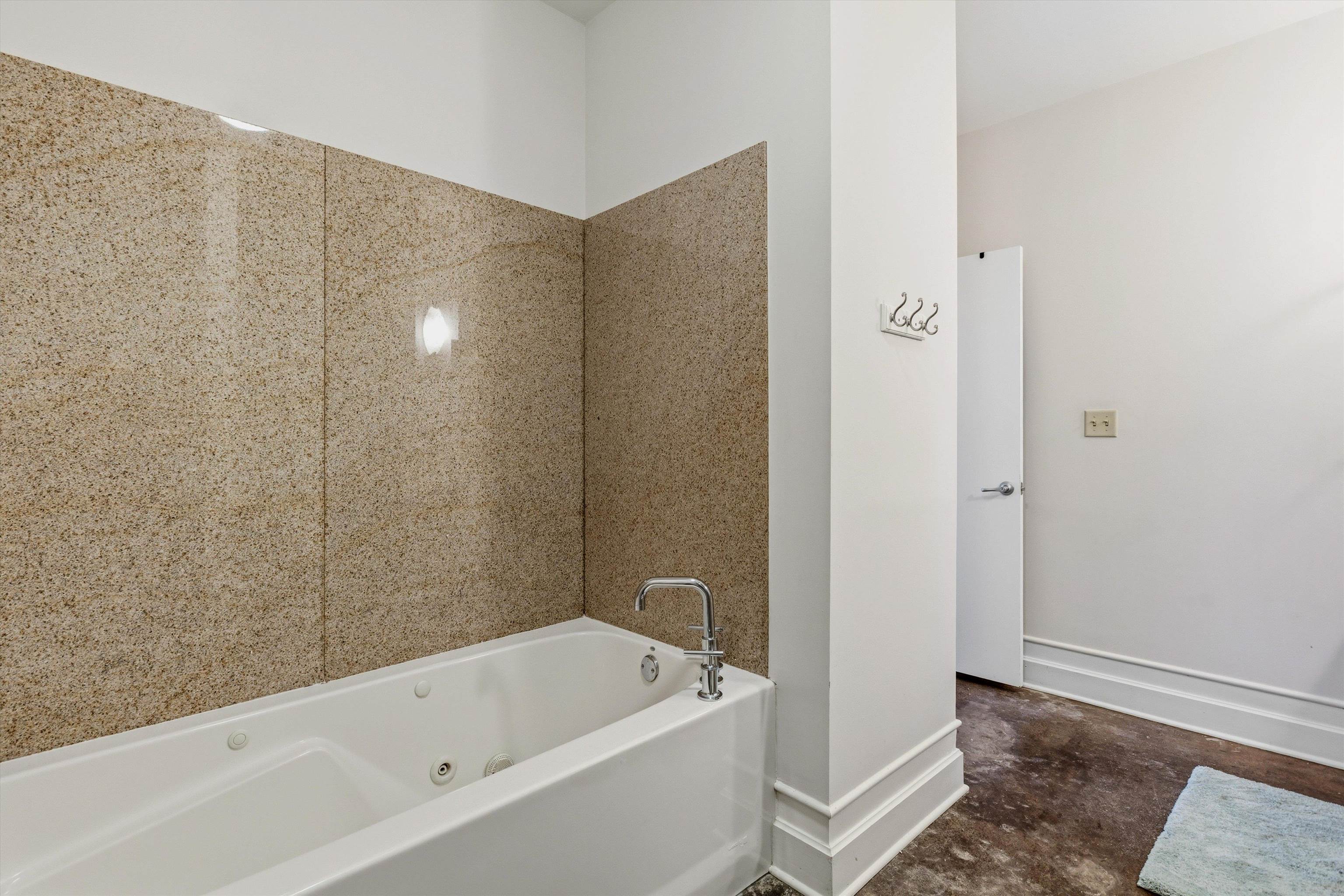 648 Riverside Drive, Unit 204 Memphis, TN 38103 - Photo 16 of 33