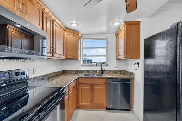 $224,900 | 2731 Northeast 14th Street, Unit 1019, Pompano Beach, FL 33062