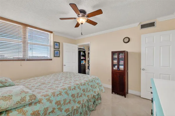 $224,900 | 2731 Northeast 14th Street, Unit 1019, Pompano Beach, FL 33062