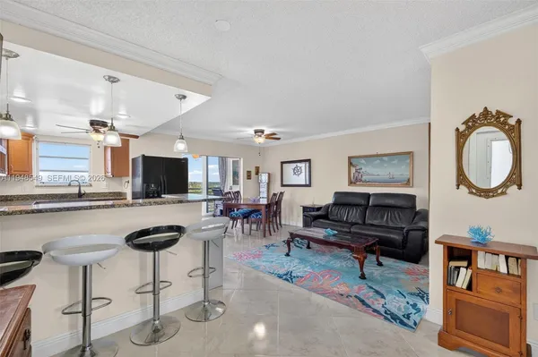 $224,900 | 2731 Northeast 14th Street, Unit 1019, Pompano Beach, FL 33062