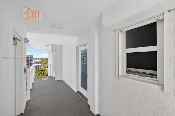 $224,900 | 2731 Northeast 14th Street, Unit 1019, Pompano Beach, FL 33062