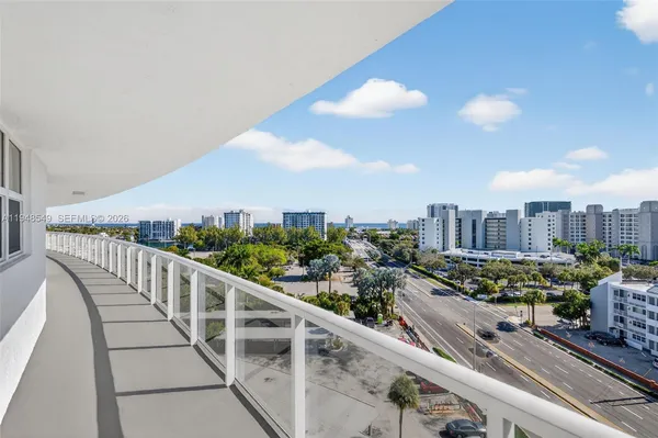 $224,900 | 2731 Northeast 14th Street, Unit 1019, Pompano Beach, FL 33062