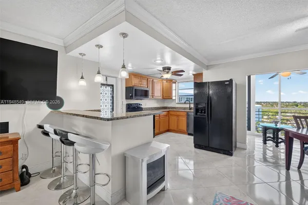 $224,900 | 2731 Northeast 14th Street, Unit 1019, Pompano Beach, FL 33062