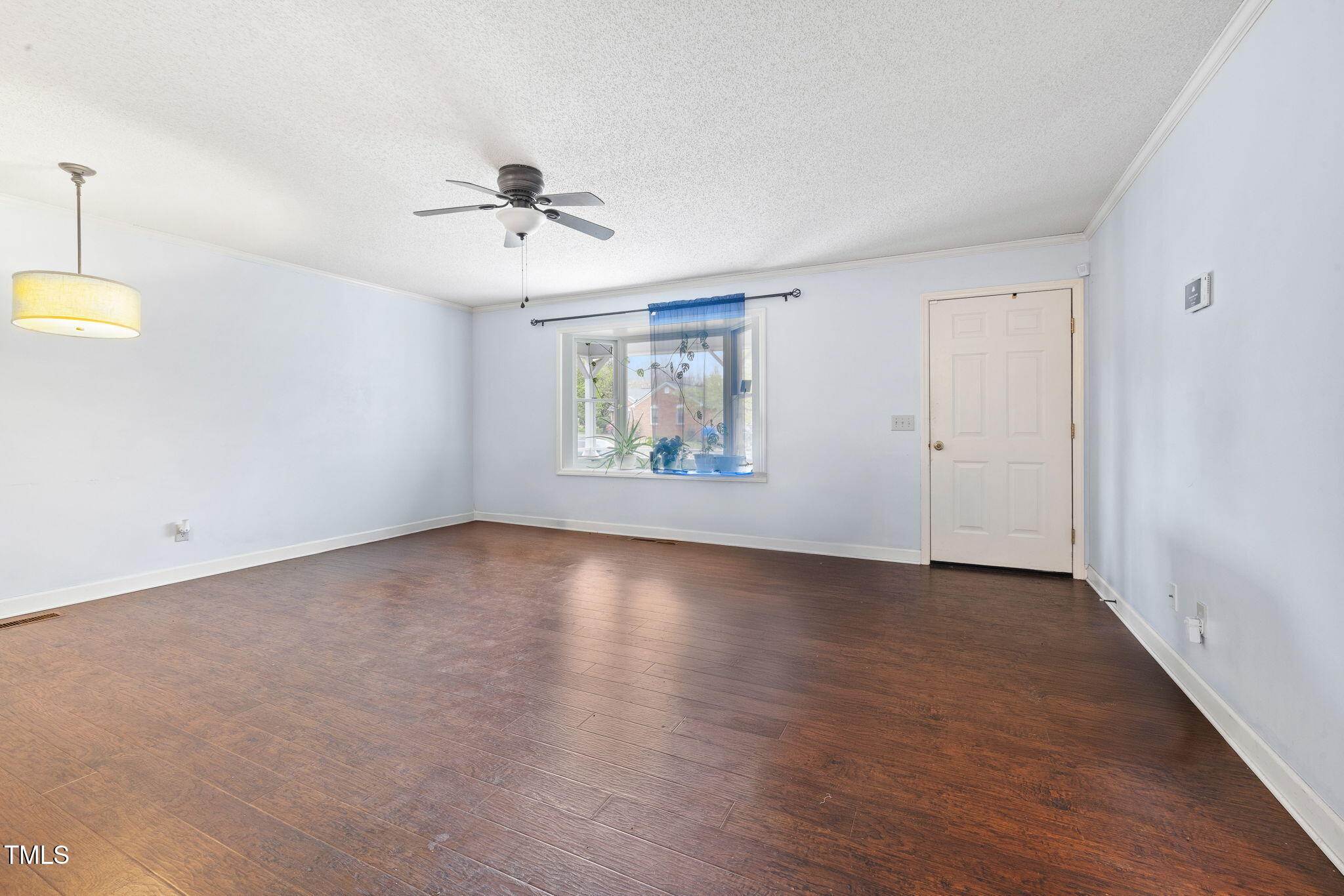 752 South Ridge Road Burlington, NC 27217 - Photo 9 of 24 Beautiful laminate flooring
