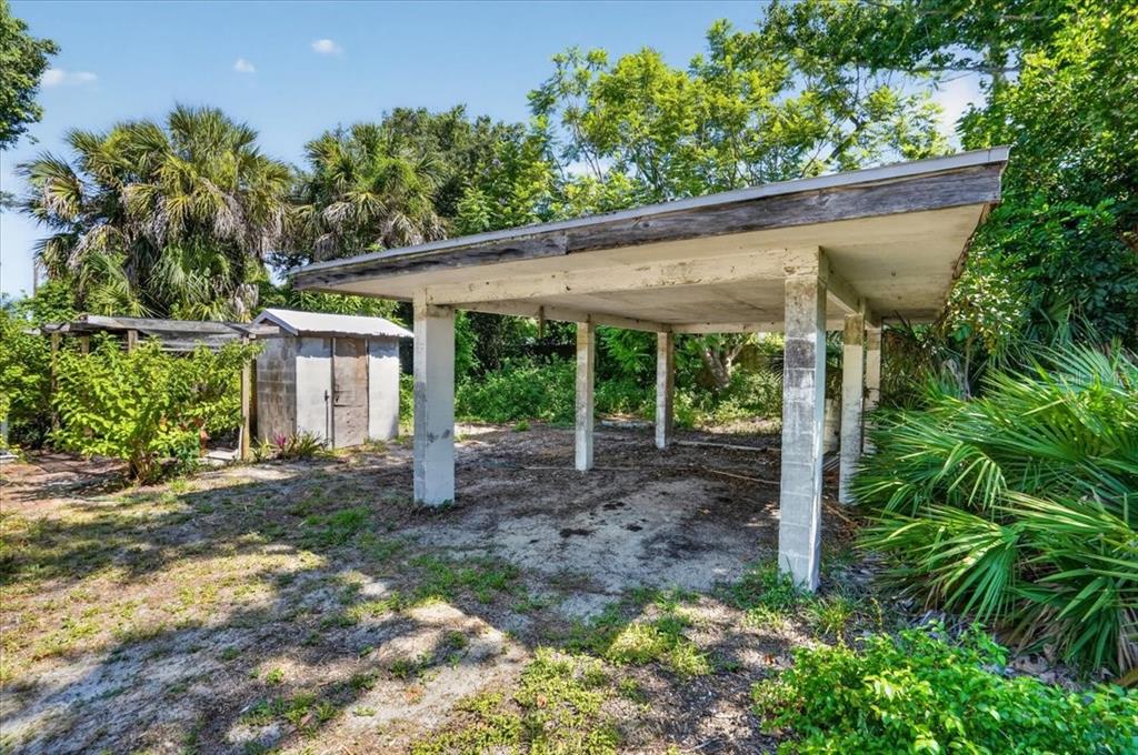 811 Sarabay Road Osprey, FL 34229 - Photo 11 of 36