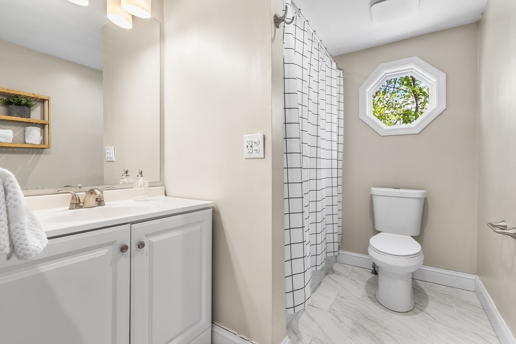 3 Edwards Street Franklin, MA 02038 - Photo 24 of 41