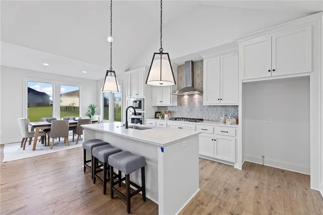 $585,000 | 14463 Aurora Lane, Basehor, KS 66007