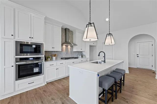 $585,000 | 14463 Aurora Lane, Basehor, KS 66007