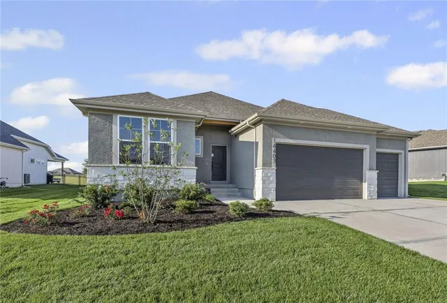 $585,000 | 14463 Aurora Lane, Basehor, KS 66007