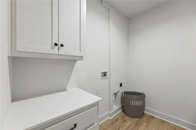 $585,000 | 14463 Aurora Lane, Basehor, KS 66007