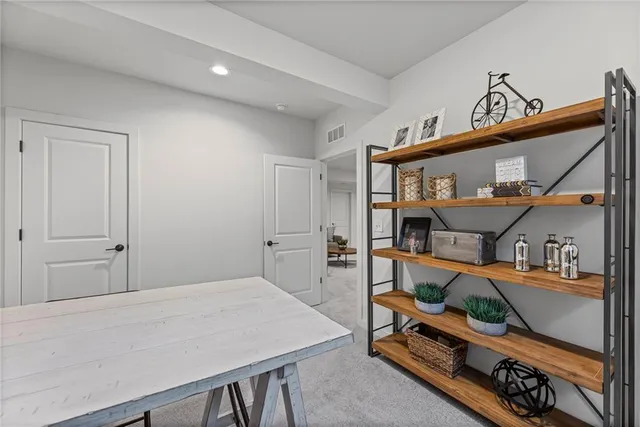 $585,000 | 14463 Aurora Lane, Basehor, KS 66007