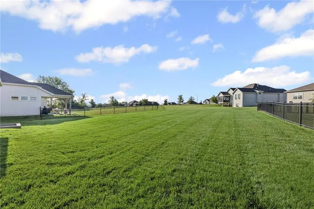 $585,000 | 14463 Aurora Lane, Basehor, KS 66007