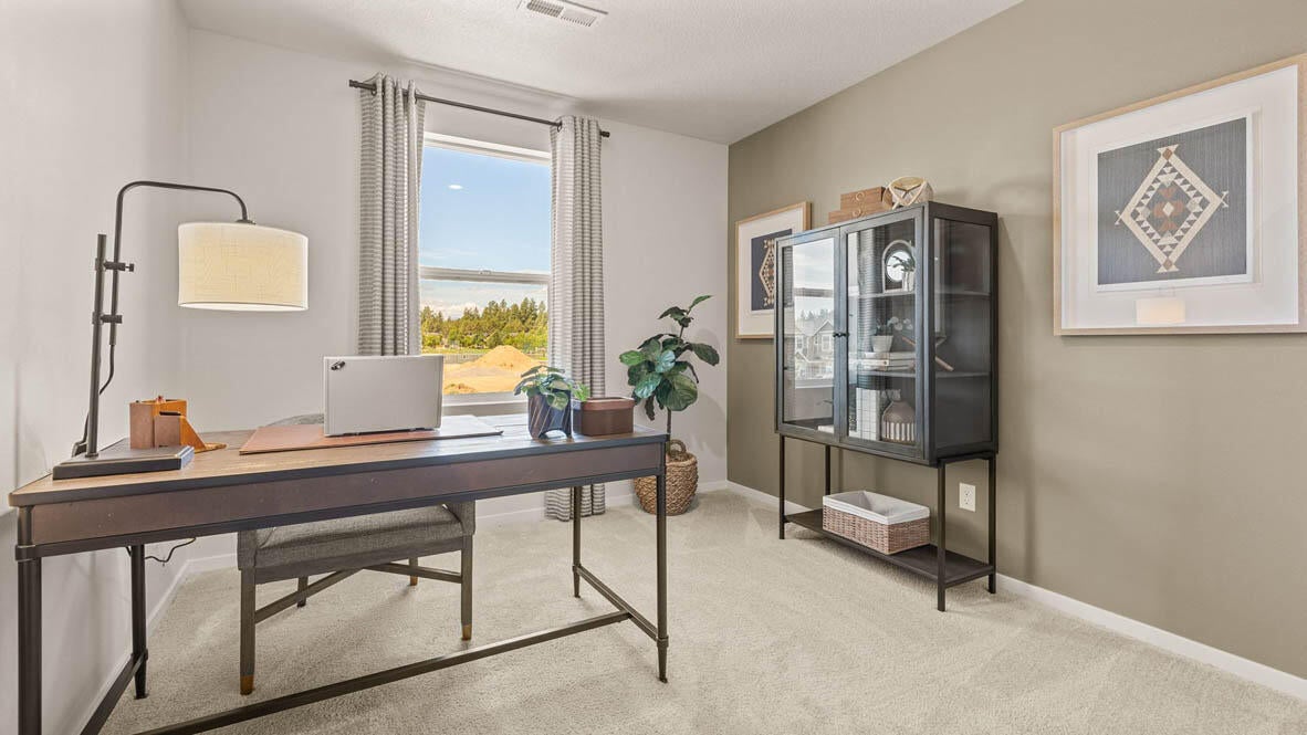 61163 Southeast Splendor Lane Bend, OR 97702 - Photo 24 of 35 023 Office