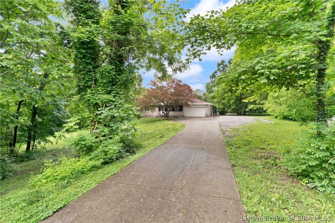 6151 Highway 62 Georgetown, IN 47122 - Photo 2 of 46