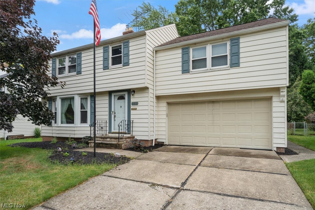 963 Professor Road Cleveland, OH 44124 - Photo 3 of 33