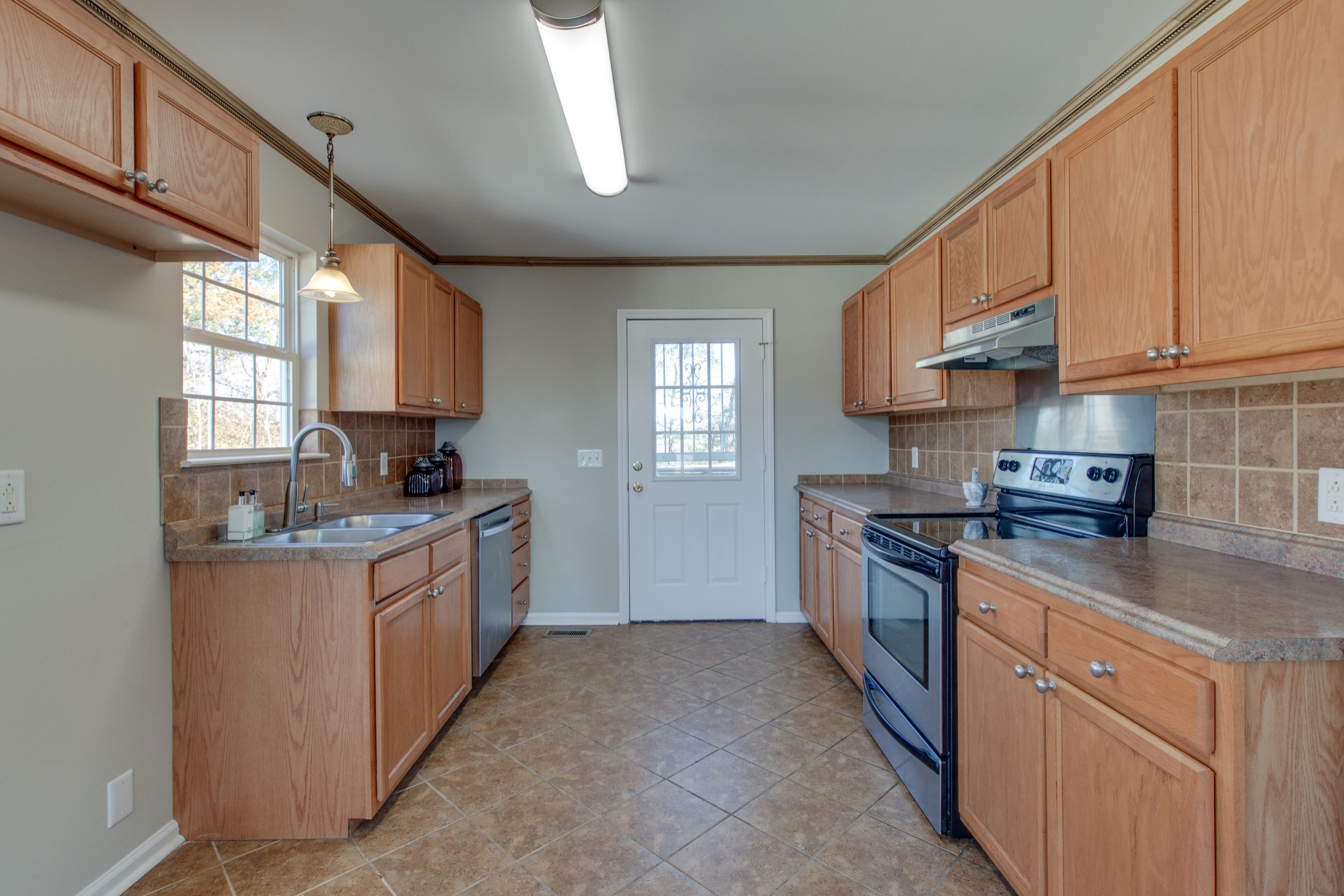 2716 Hydes Ferry Road Nashville, TN 37218 - Photo 8 of 26 Gallery Image 8