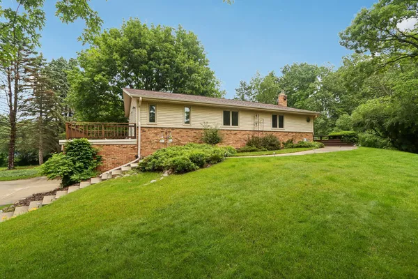 $569,900 | N40W32786 Wildwood Lane, Nashotah, WI 53058