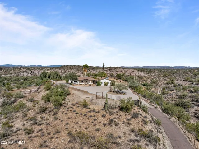 $499,000 | 46623 West Grand Avenue, Morristown, AZ 85342