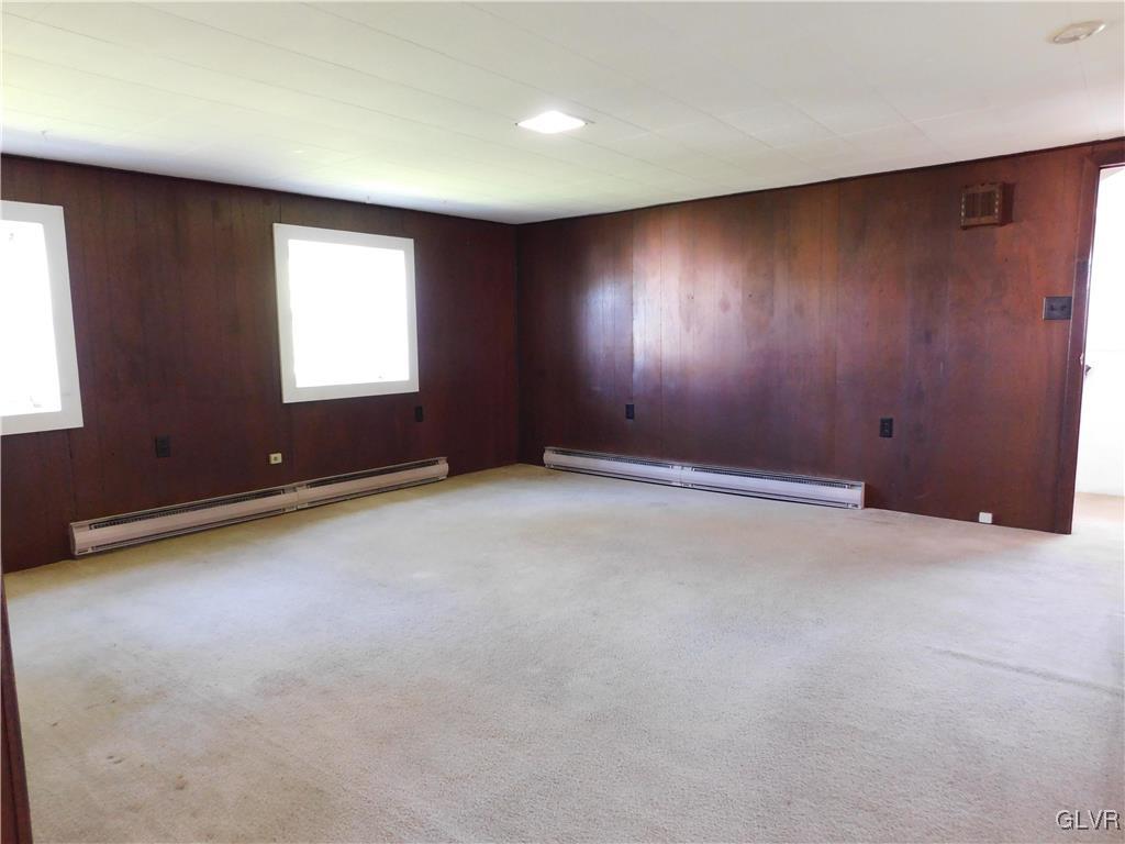 2808 Middletown Road Bethlehem, PA 18020 - Photo 31 of 40 an empty room with windows