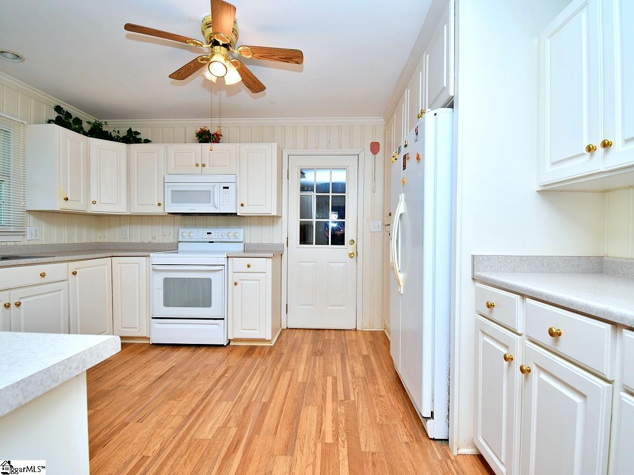 200 Powers Drive Easley, SC 29640 - Photo 9 of 32