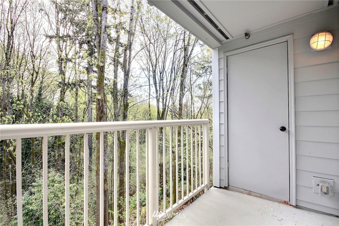 975 Aberdeen Avenue Northeast, Unit F207 Renton, WA 98056 - Photo 13 of 17