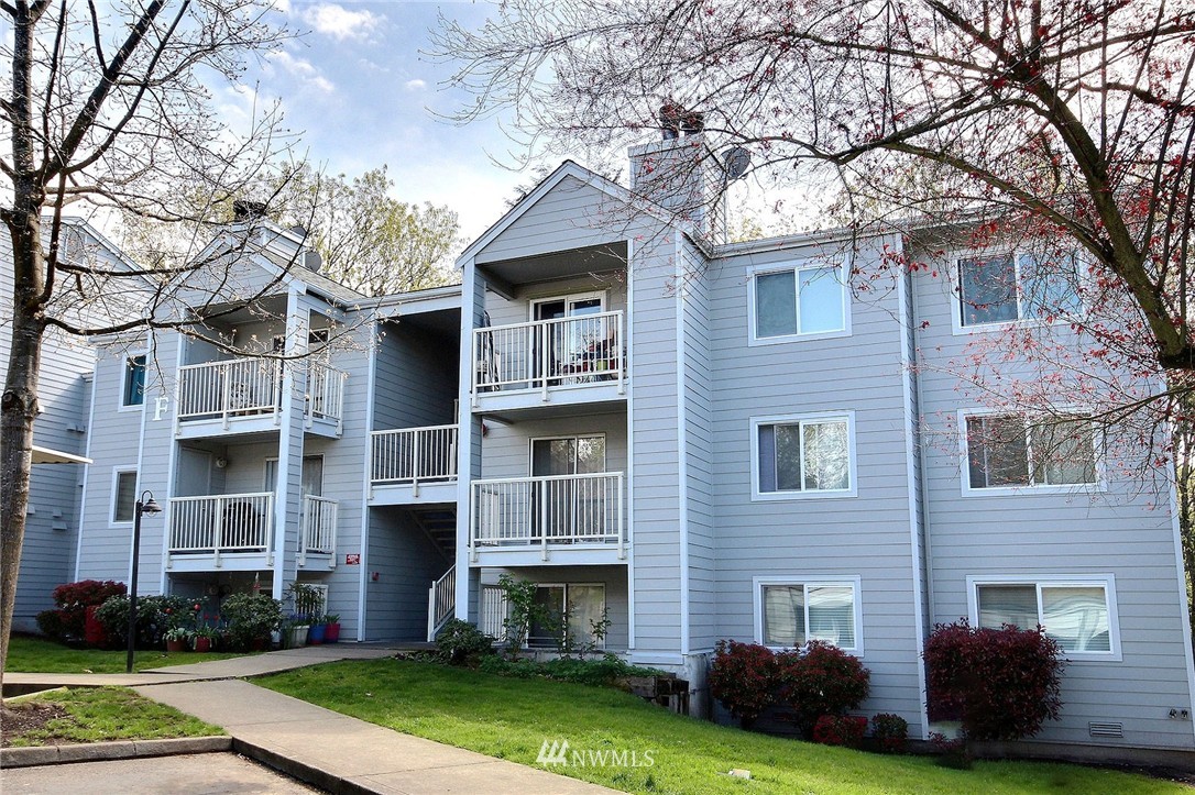 975 Aberdeen Avenue Northeast, Unit F207 Renton, WA 98056 - Photo 16 of 17