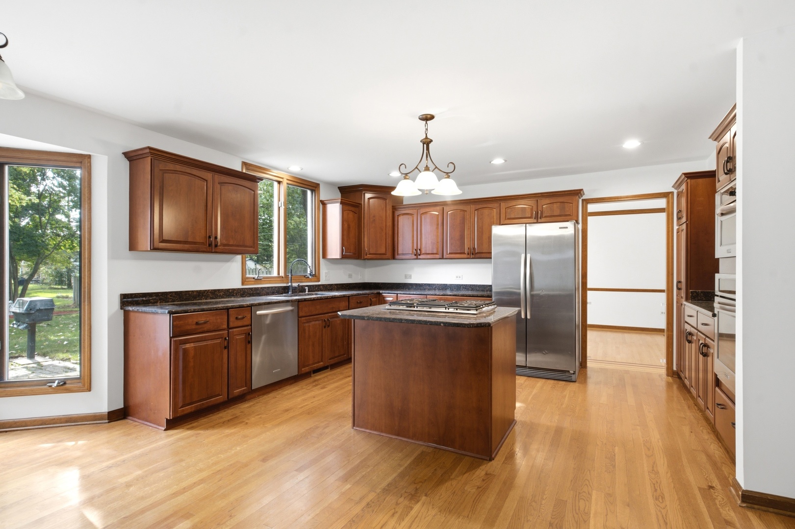 S415 Madison Street Winfield, IL 60190 - Photo 10 of 37
