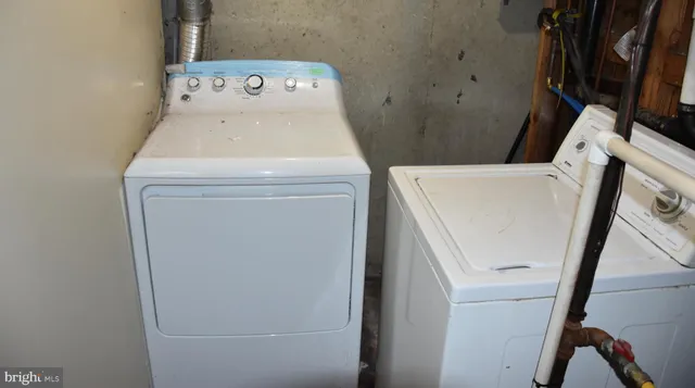 $1,300 | 8711 34th Avenue, College Park, MD 20740