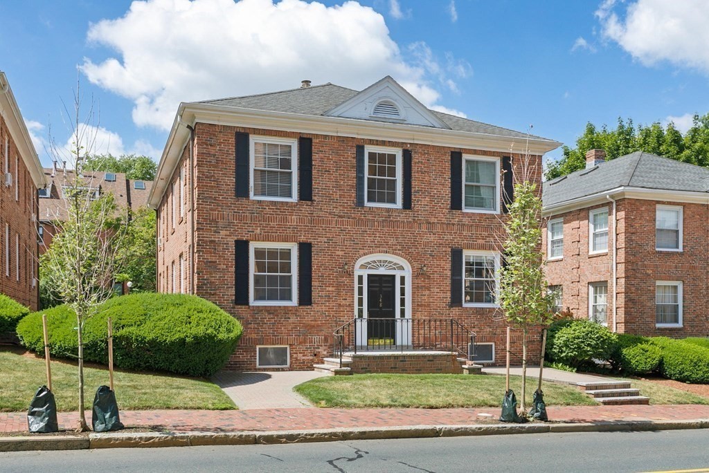348 Harvard Street, Unit 1 Cambridge, MA 02138 - Photo 11 of 12