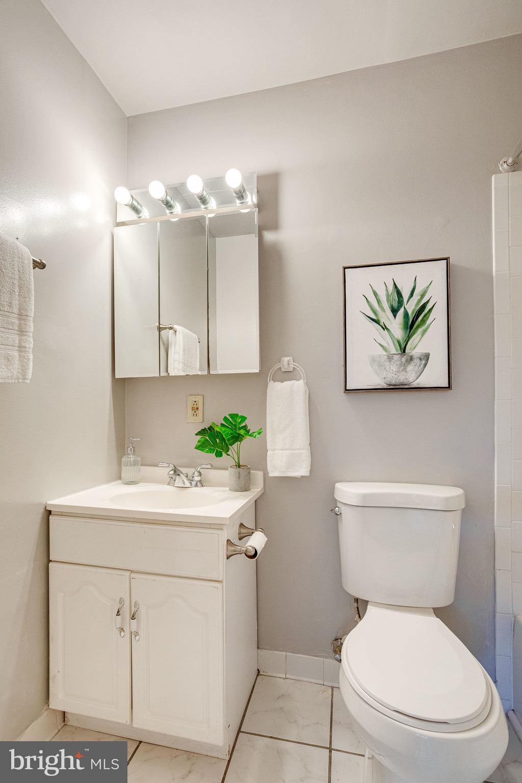 1919 16th Street Northwest, Unit 5 Washington, DC 20009 - Photo 23 of 28