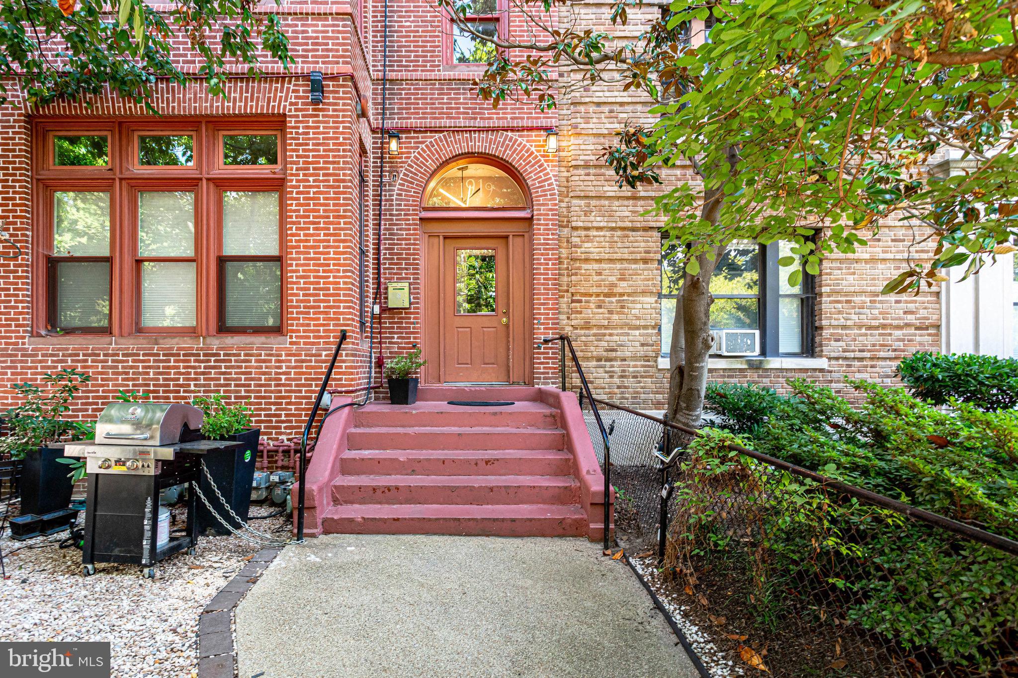 1919 16th Street Northwest, Unit 5 Washington, DC 20009 - Photo 25 of 28