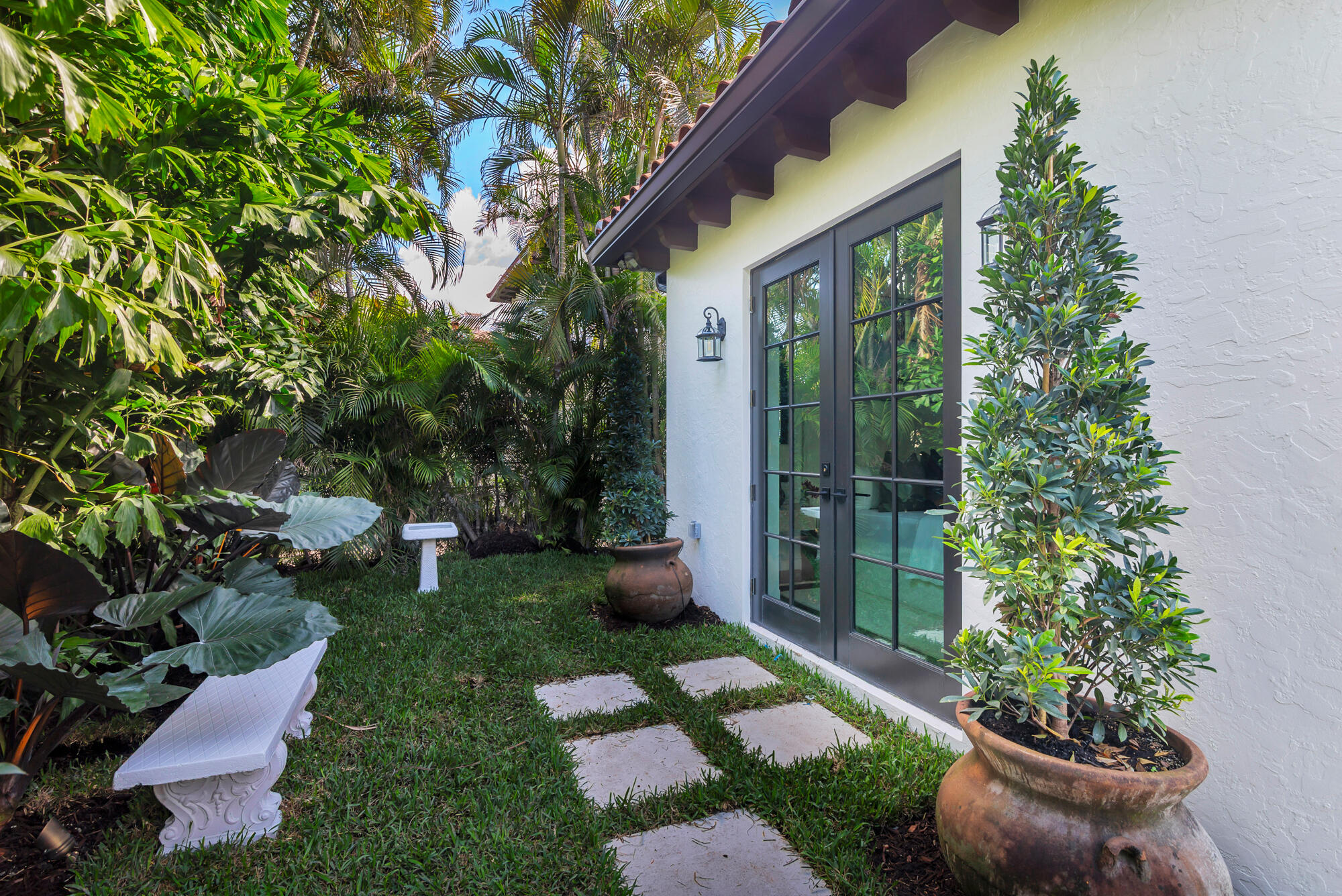 265 Marlborough Road West Palm Beach, FL 33405 - Photo 66 of 77 a view of a backyard with garden