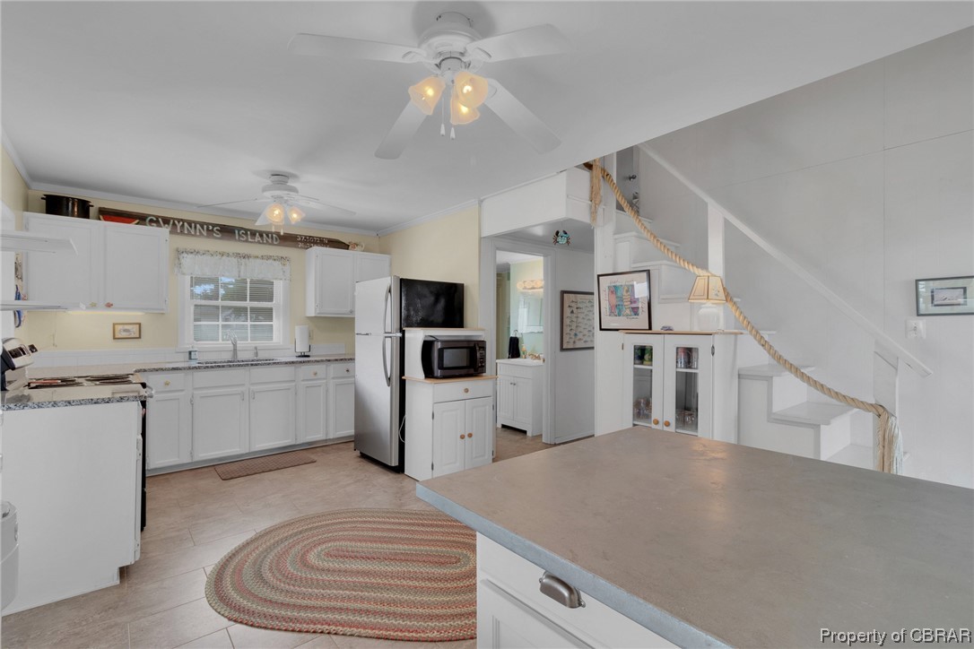 186 Old Cherry Point Road Hudgins, VA 23076 - Photo 9 of 40