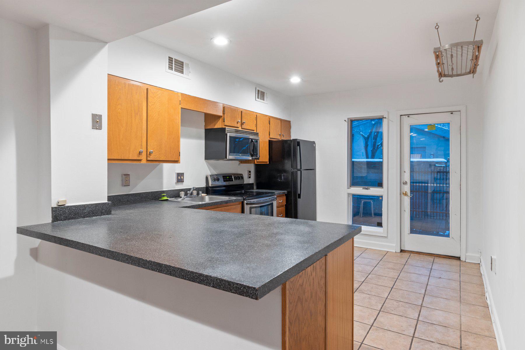 36 East Wheeling Street Baltimore, MD 21230 - Photo 7 of 27