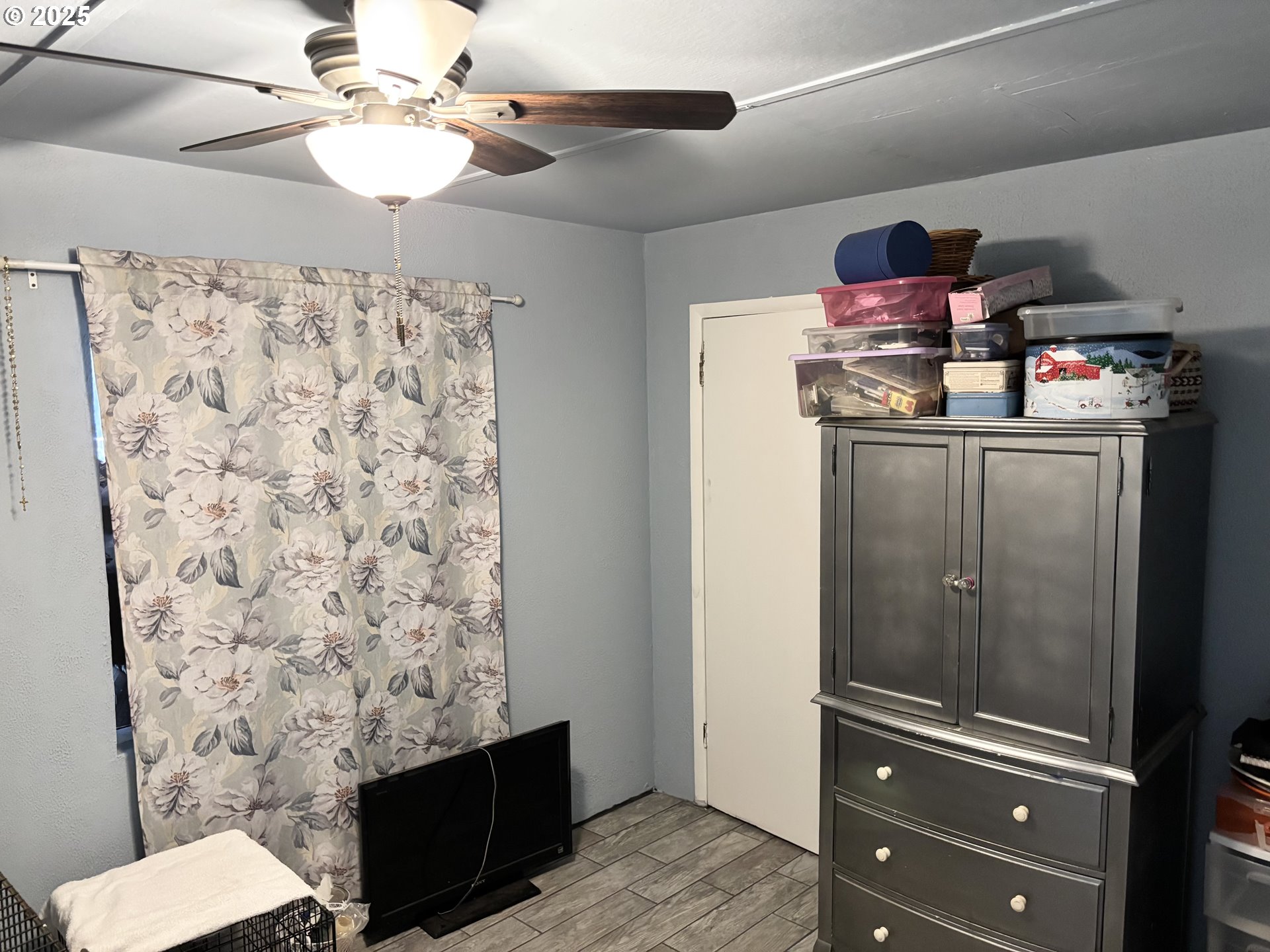 465 North 8th Street Lakeside, OR 97449 - Photo 15 of 38 Bedroom