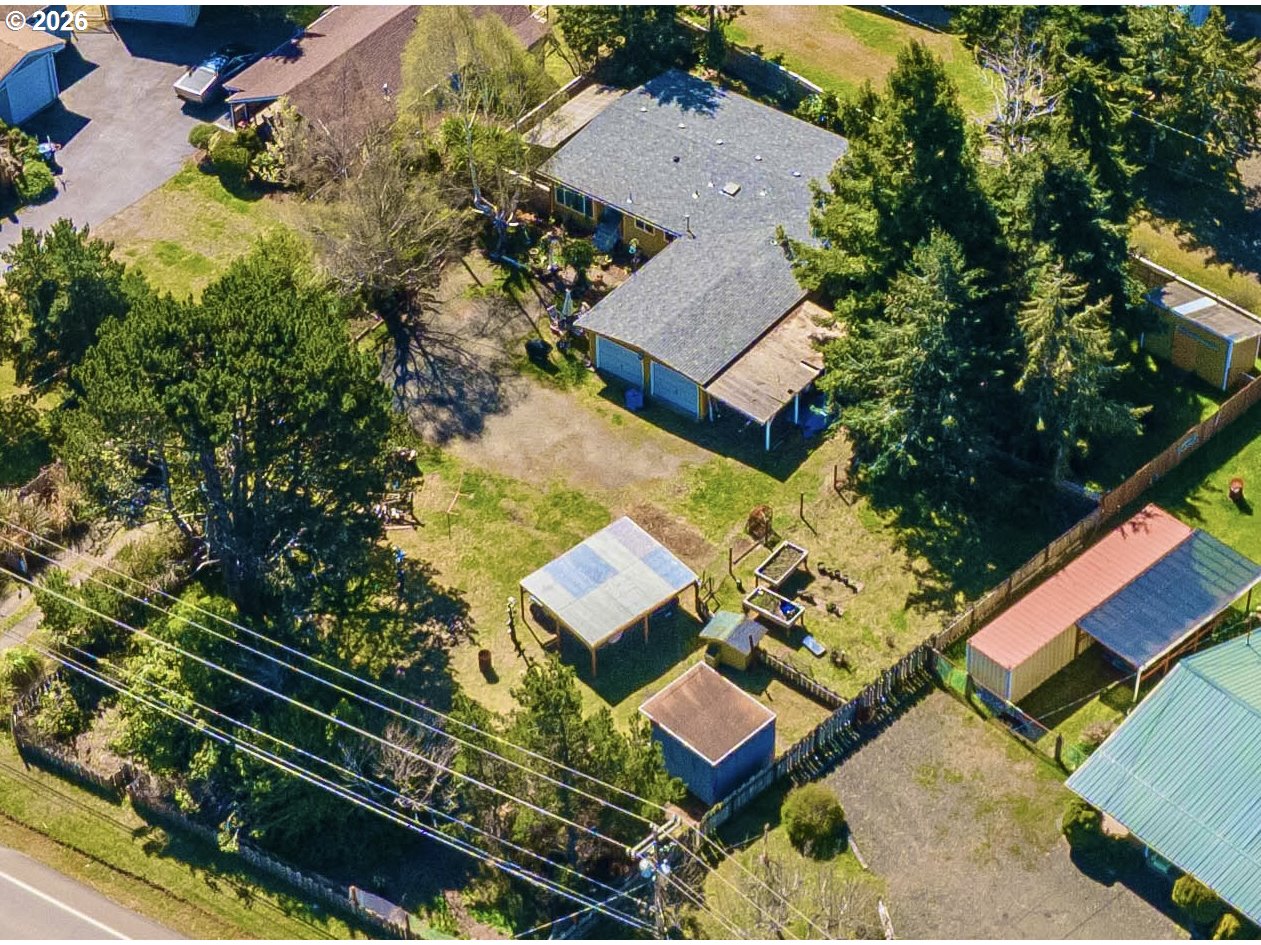 465 North 8th Street Lakeside, OR 97449 - Photo 35 of 38