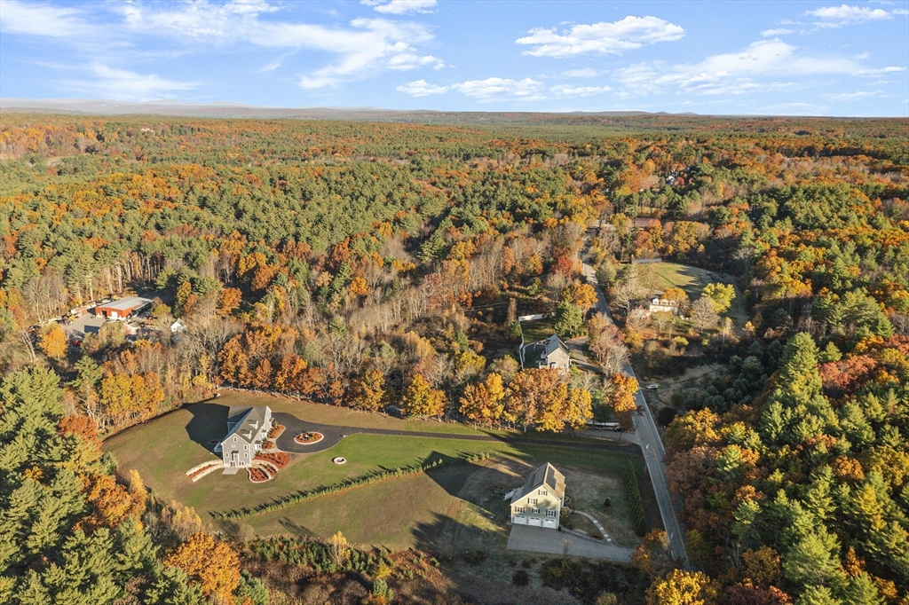 22 Townsend Road Shirley, MA 01464 - Photo 5 of 42