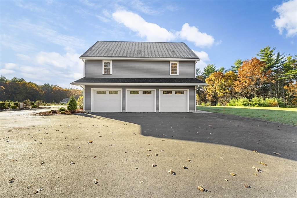 22 Townsend Road Shirley, MA 01464 - Photo 9 of 42