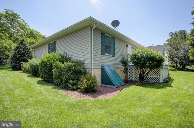 a view of deck with patio