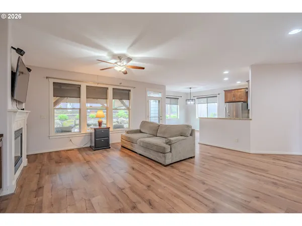 $575,000 | 2156 Southwest 14th Drive, Gresham, OR 97080