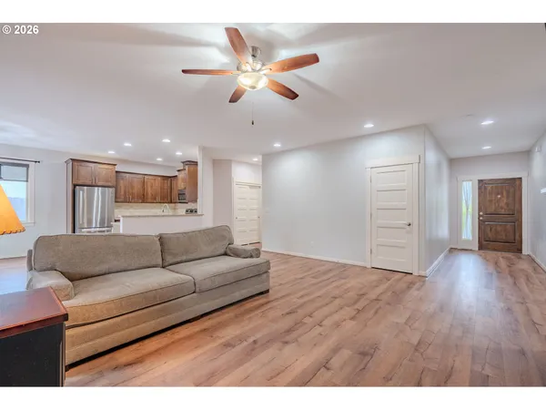 $575,000 | 2156 Southwest 14th Drive, Gresham, OR 97080