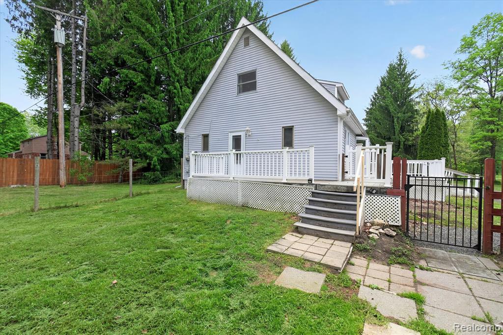 41303 Harris Road Belleville, MI 48111 - Photo 42 of 49