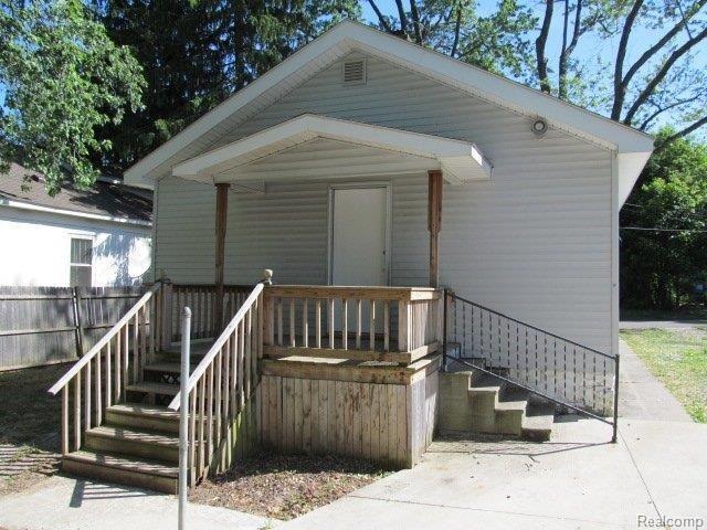 144 Ruth Avenue Pontiac, MI 48341 - Photo 5 of 14 261-931536 - Rear Right (2).JPG