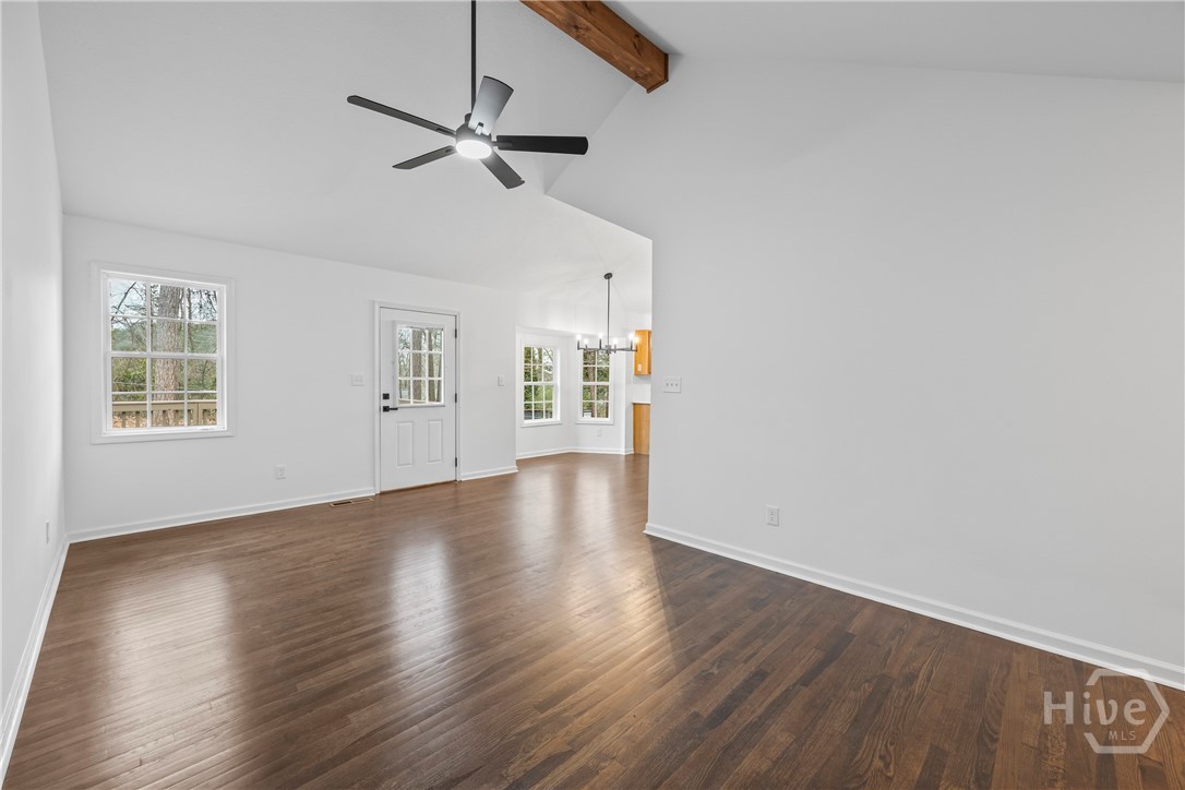 475 Hilltop Way Toccoa, GA 30577 - Photo 5 of 30