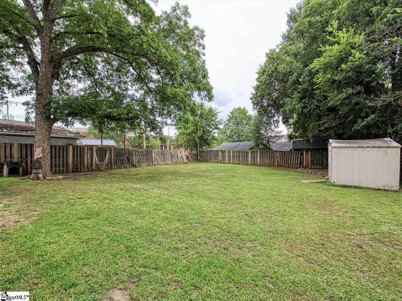 805 West Bramlett Road Greenville, SC 29611 - Photo 8 of 33 Gallery Image 8