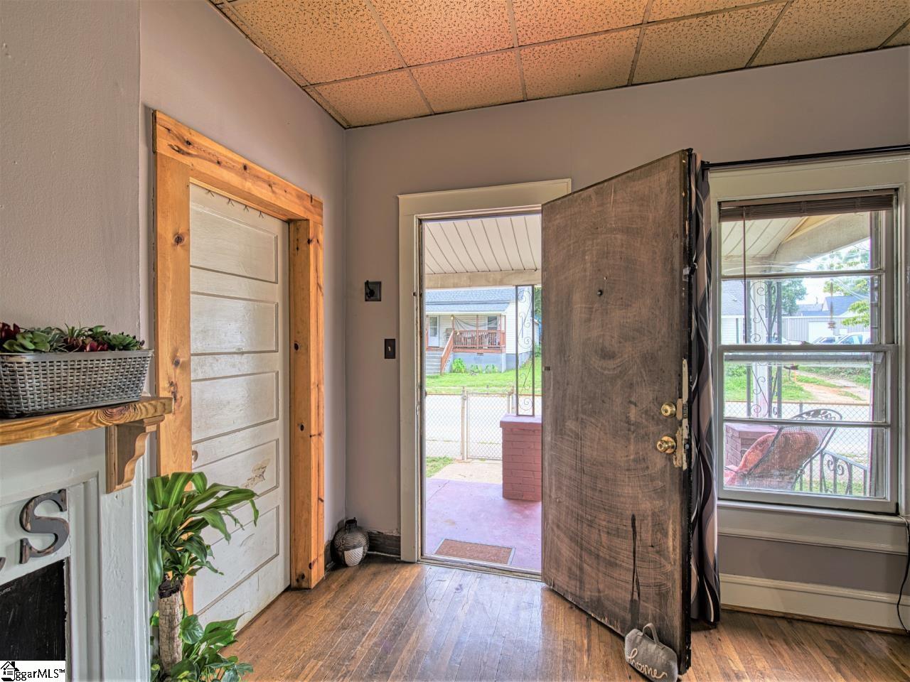 805 West Bramlett Road Greenville, SC 29611 - Photo 10 of 33 Gallery Image 10