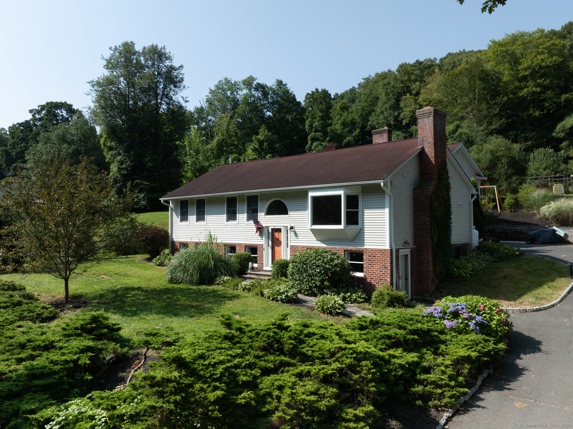 205 Hanover Road Newtown, CT 06470 - Photo 1 of 1