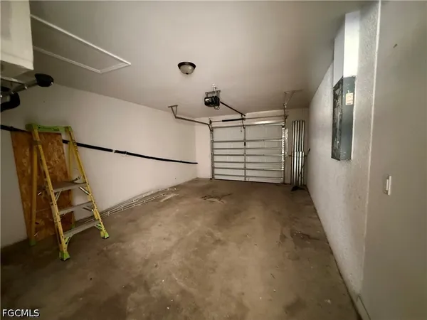 $1,600 | 4712 Southeast 5th Avenue, Cape Coral, FL 33904