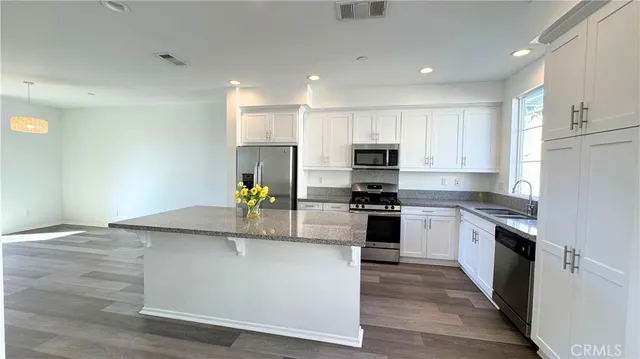 $3,250 | 936 Savi Drive, Unit 104, Corona, CA 92878