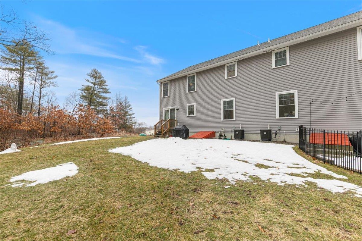 217 South Main Street Seabrook, NH 03874 - Photo 37 of 43